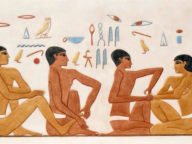 Pintura mural de Anjmahor en Saqqara, conocida como la tumba de los médicos.